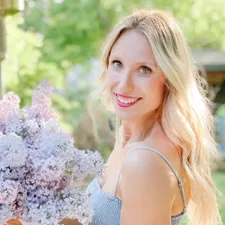 Rachel's profile picture'